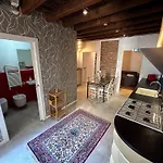 Dimora Storica Nel Cuore Di *